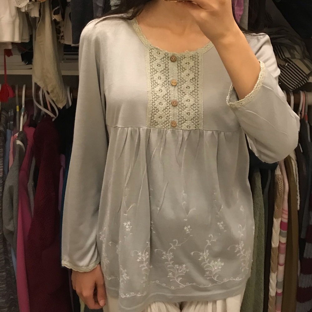 💡Gray blouse - Picture 5 of 5